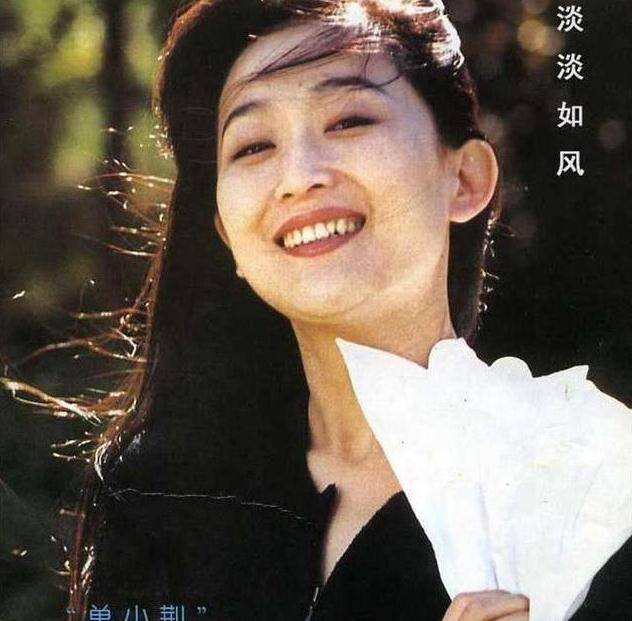 钱来道苹果版:她被称为女版陈道明，出道30年来无绯闻，沉迷演戏54岁仍单身