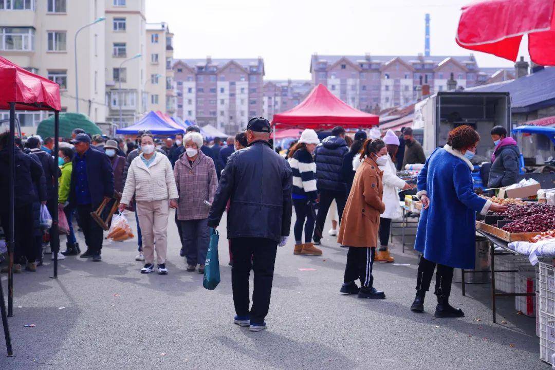 江南style东北版苹果:太长见识了！苏州女子去吉林旅行，偶遇当地赶大集，10天仅一次