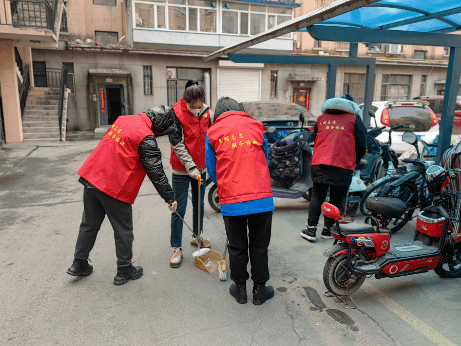 手机卡顿反应慢怎么解决:梅河口市各级团组织掀起学雷锋活动热潮（街道篇）